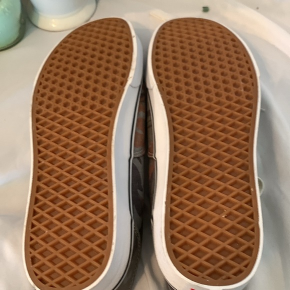 Size 13 camouflage vans awesome condition wore - Picture 5 of 7
